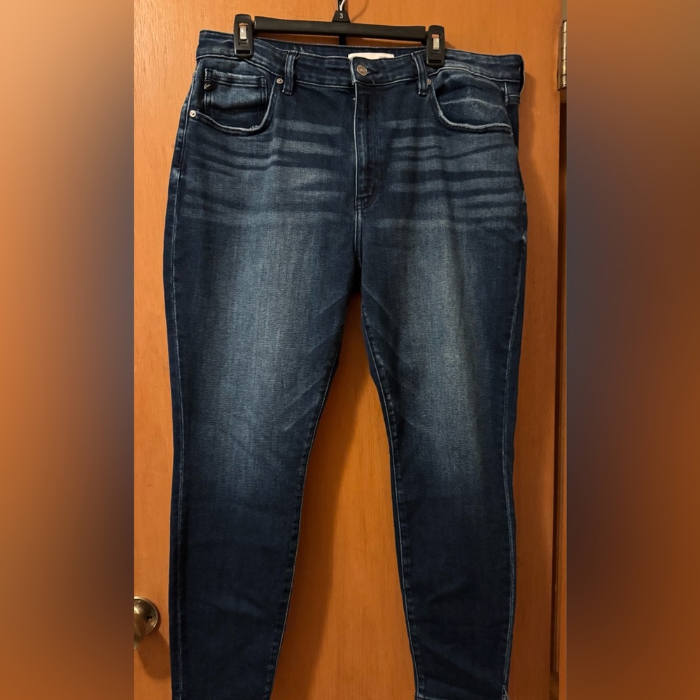 KanCan Dark Wash Skinny Jeans SZ 18/ 33 waist